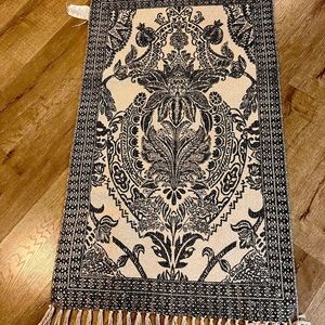 Patina Vie Oppulent Collection Damask Pattern Accent Rug 26x46